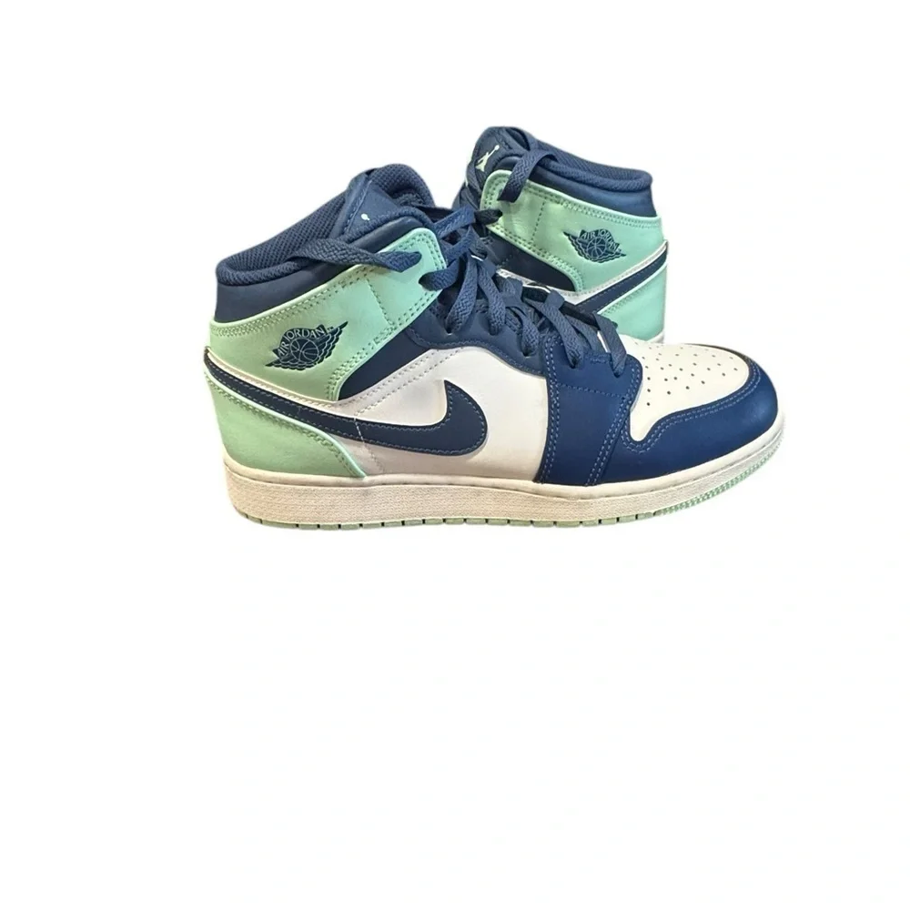 Nike Air Jordan 1 Mid GS Shoe Mystic Navy Blue Mint Size Boys 7Y Youth Sneaker